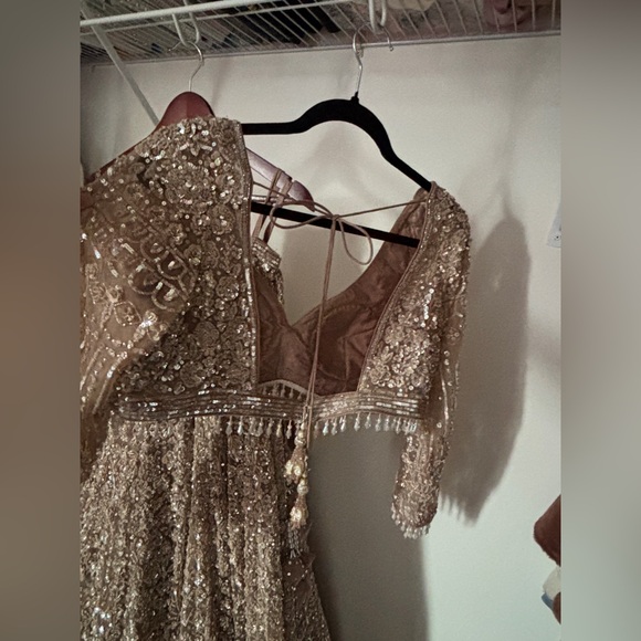 It’s indien lehegas for the party’s.
I wear one time. - Picture 4 of 13